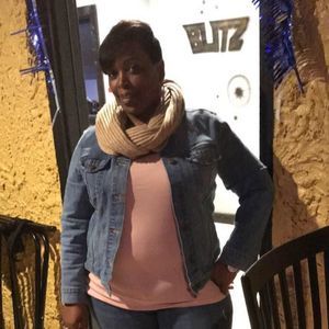 Meet your Posher, Cassandra